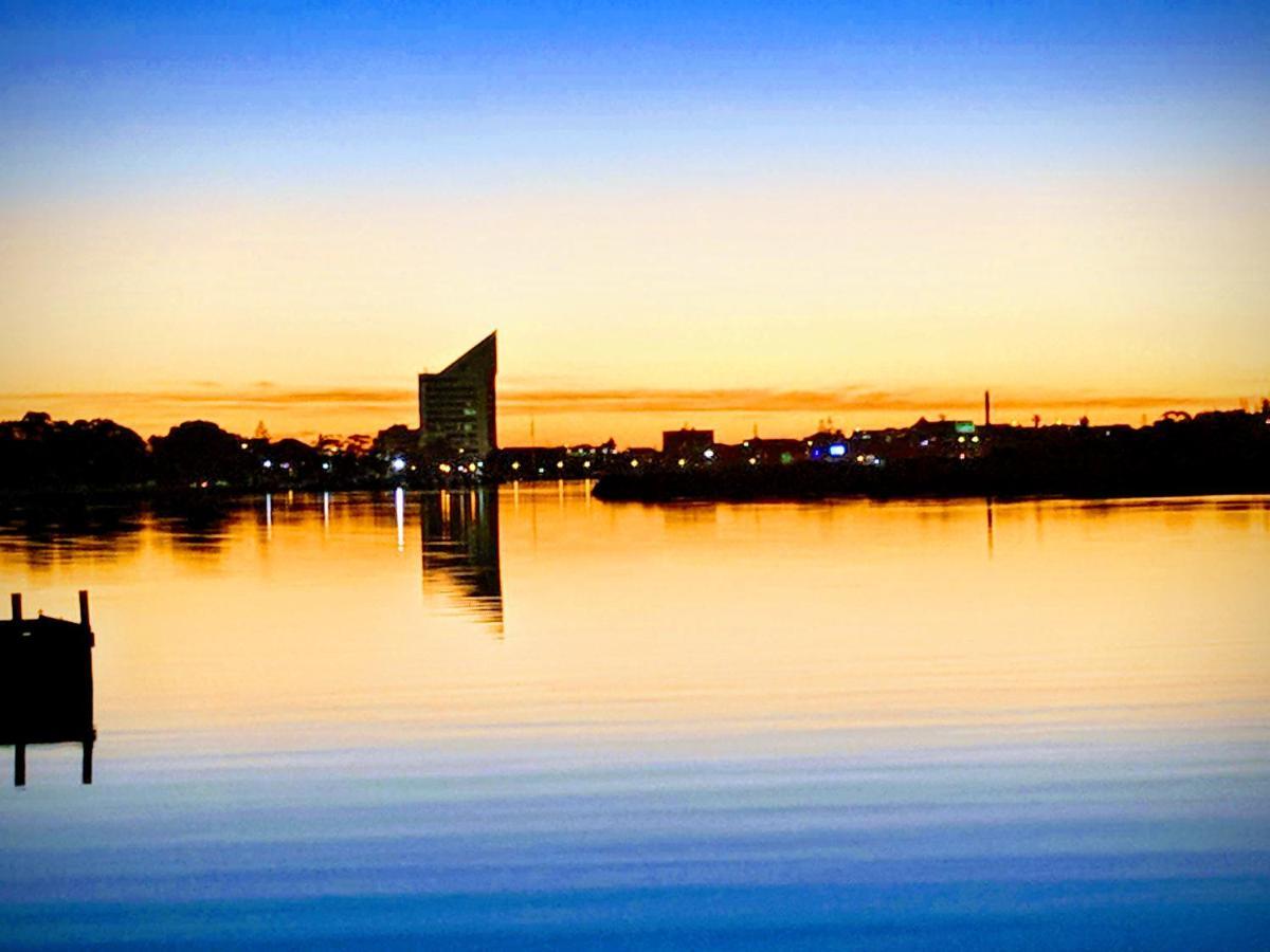 Bunbury'S Most Convenient Location Exteriör bild